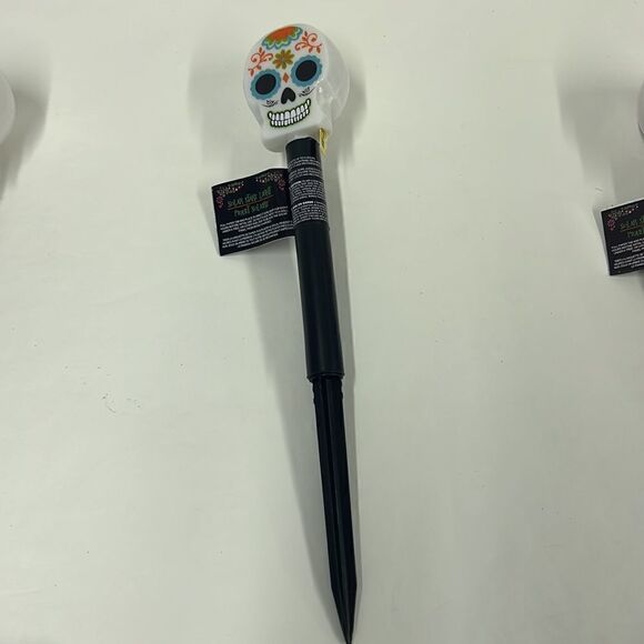 New Solar Stake Light Candy Sugar Skull Dead of the dead - Picture 5 of 5